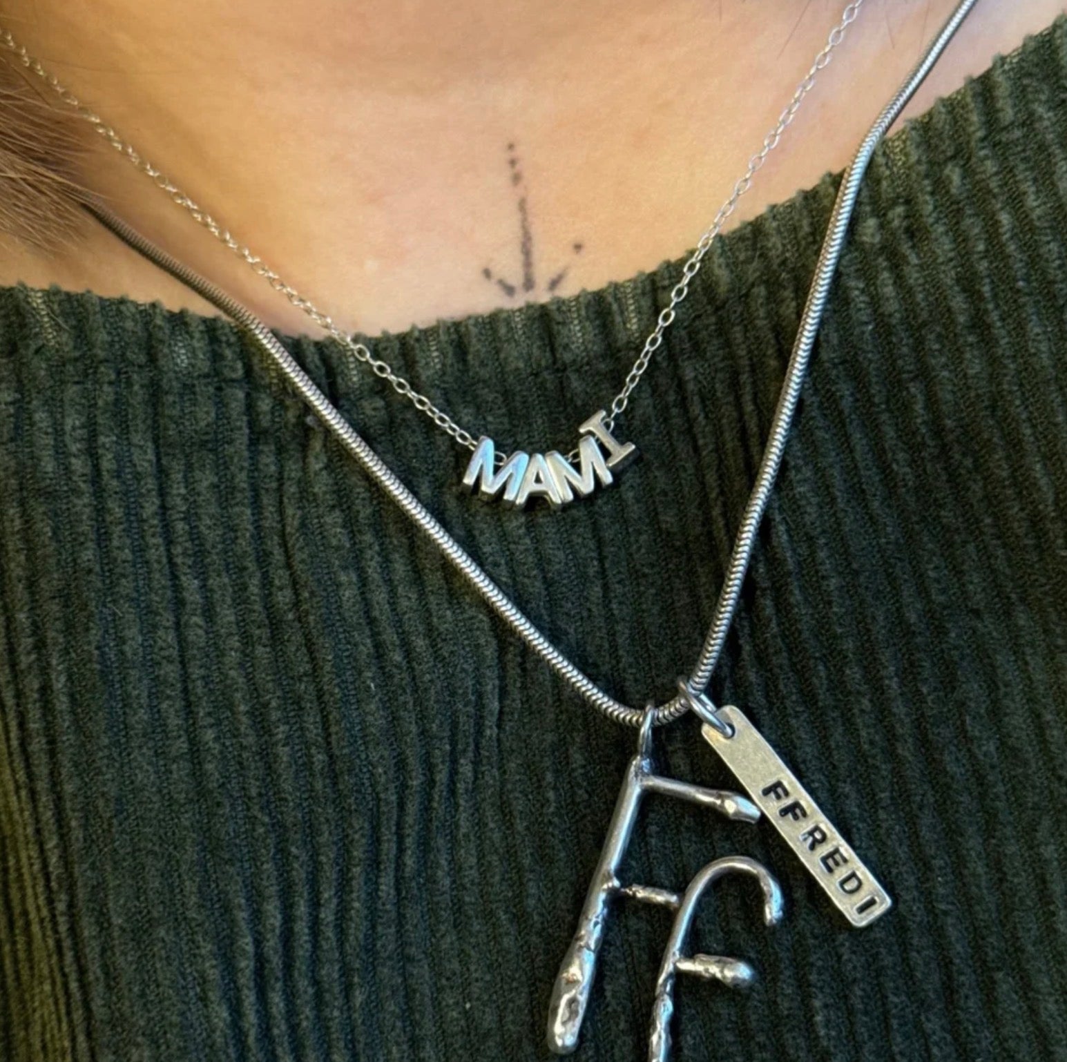 Name Bar